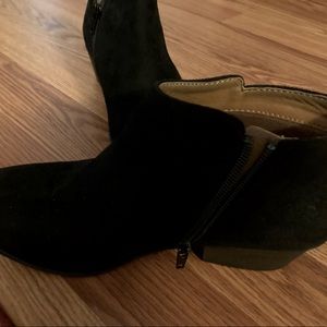 Ladies black ankle boots -Size 7 1/2